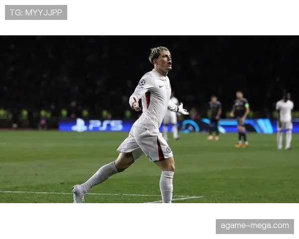 哈维本赛季强化传球组织撕开防线 媲美昔日中场核心展现角色进化