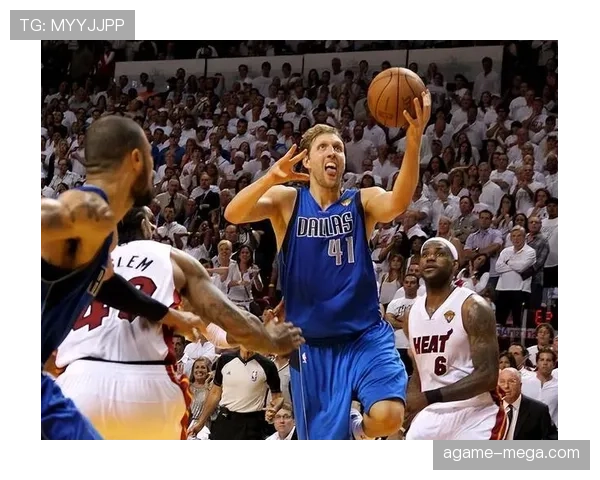 诺维茨基三分拉开空间 升级球队无球进攻体系影响力