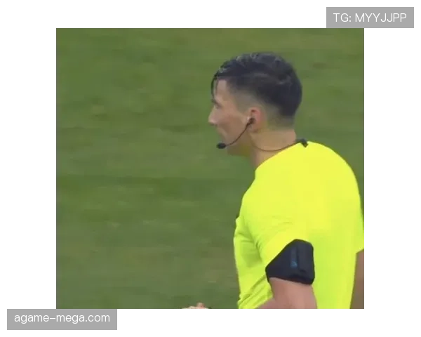 越位旗示意与边裁动作对越位判罚的影响